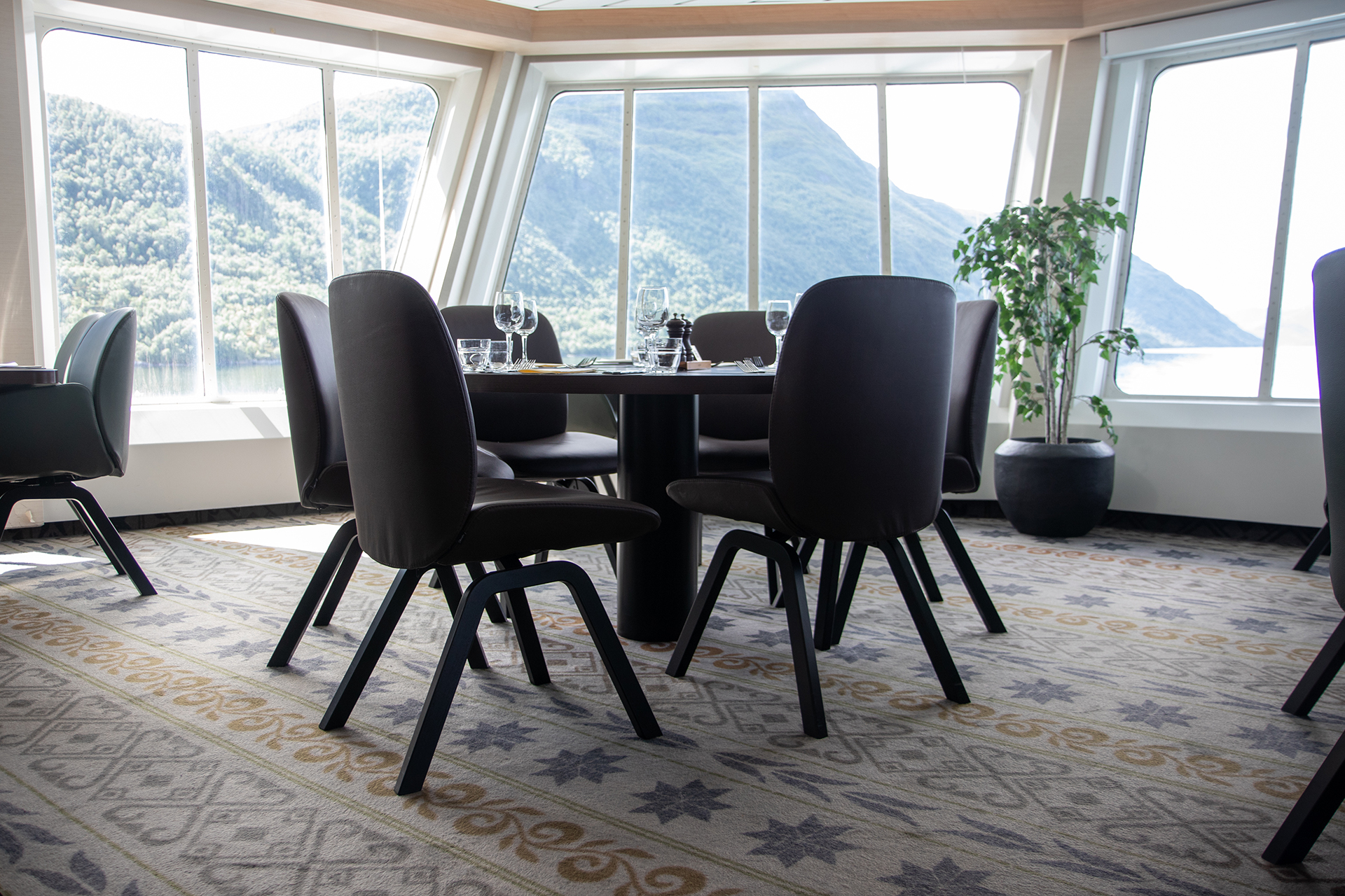 Stressless Bay dining chair onboard Hurtigruten