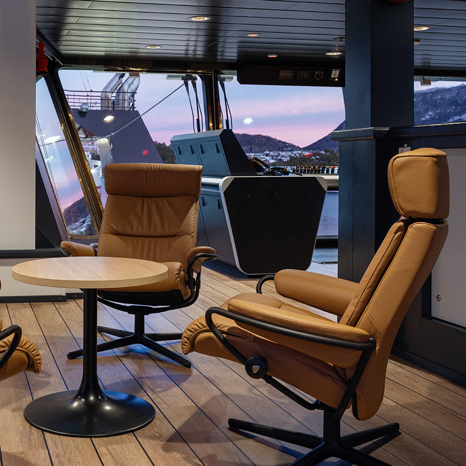 Stressless recliners on board a wessel