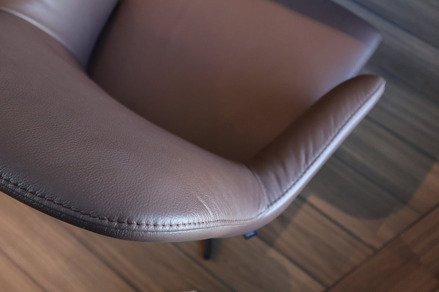 Detail of Stressless dining chair